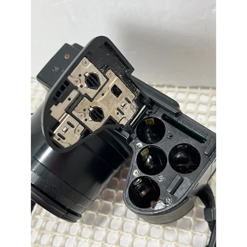Nikon Coolpix‎ L105 Digital Camera 12MP Black Flawed